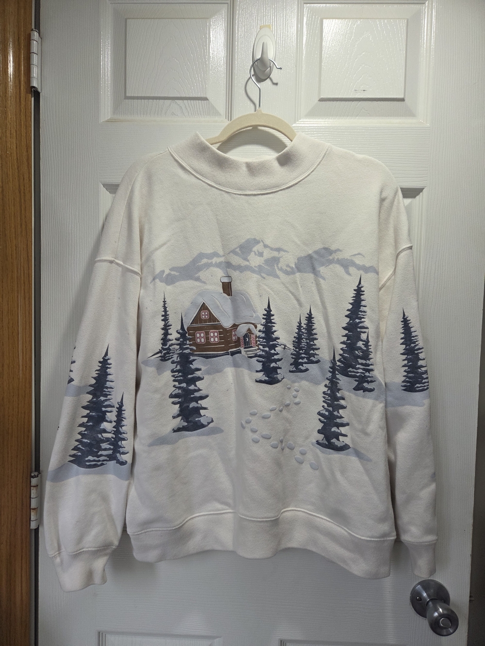Hollister Cream Sweatshirt with Blue Winter Cabin Print
